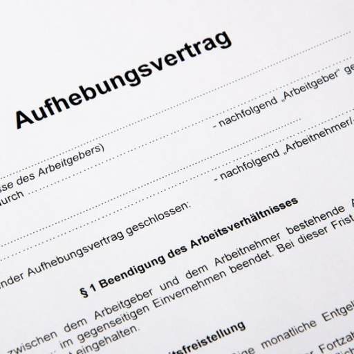 Arbeitnehmer schließt Aufhebungsvertrag